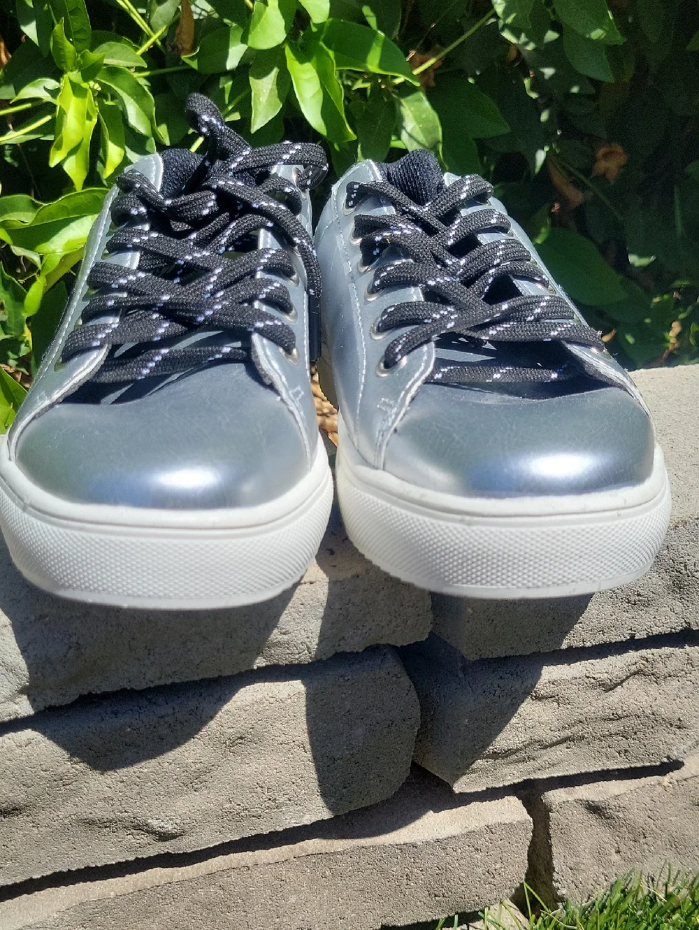 Silver Metallic Disney Mickey Mouse Sneakers Tennis Shoes Sz 7